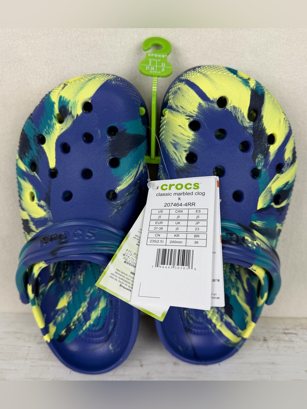 Crocs (Size 5 Junior / 7 Women’s) Classic Clogs Marbled Blue & Yellow New w Tags